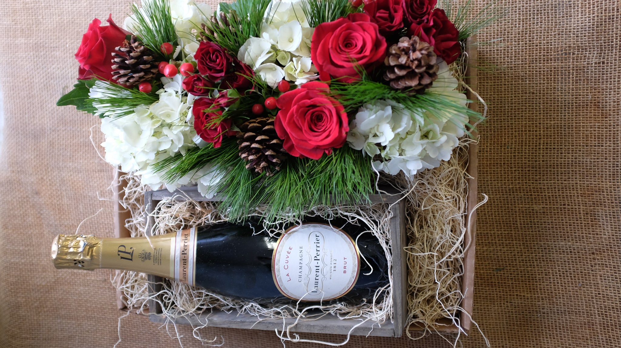Christmas Centerpiece and Champagne Gift Set