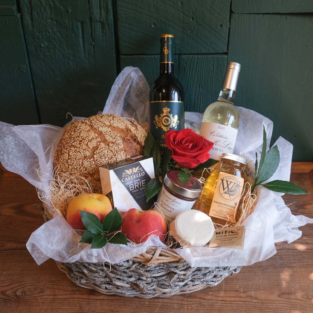 Wine & Gourmet Picnic Basket | Lexington, KY | Michler's Florist