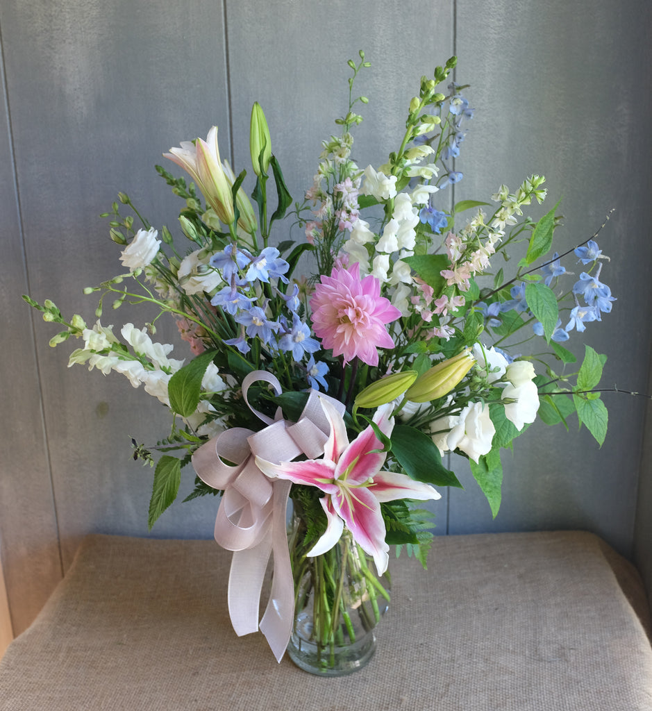 Tall and elegant bouquet of pastel flowers